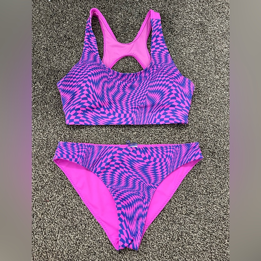 Fabletics Sporty Racerback Tank & reversible mid-rise swim bottoms | Size Small